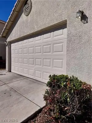 9617 Pine River Lane, Las Vegas, NV 89123 Garage