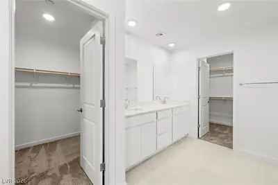 10804 Birch Meadows Avenue, Las Vegas, NV 89166 Primary Bathroom