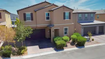 6863 Upland Heights Avenue, Las Vegas, NV 89142 Front of Structure
