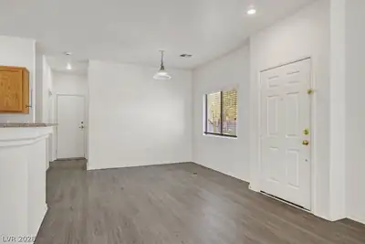 92 Stock Option Street 3 Dining Area