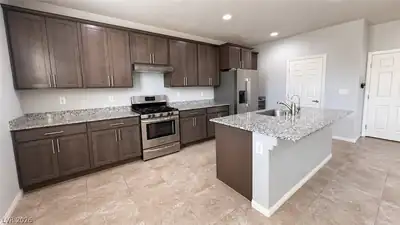 4727 High Anchor Street, Las Vegas, NV 89121 Kitchen
