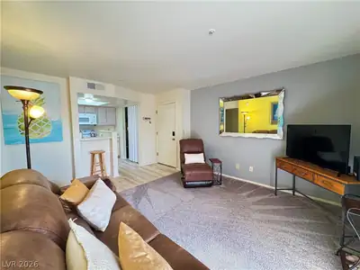 3550 Bay Sands Drive 3053 Living Room