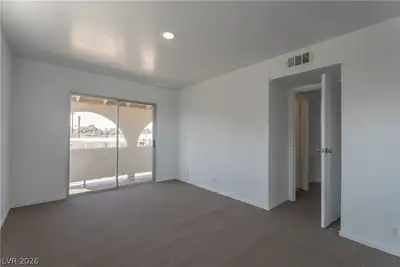 2298 Golden Arrow Drive, Las Vegas, NV 89169 Living Room