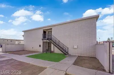 2908 Poplar Avenue 3, Las Vegas