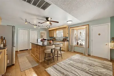 6832 Suncrest Avenue, Las Vegas, NV 89156 Kitchen