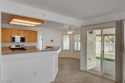 2004 Aspen Brook Drive, Henderson, NV 89074 Kitchen