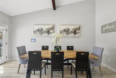 2801 Mason Avenue, Las Vegas, NV 89102 Dining Area