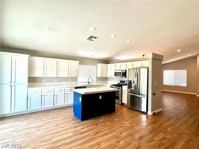 10224 Desert Wind Drive, Las Vegas, NV 89144 Kitchen