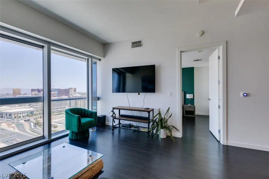 4471 Dean Martin Drive 4004