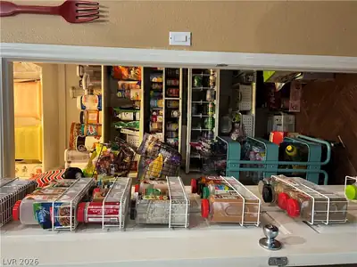 6378 Elizabethtown Avenue, Las Vegas, NV 89110 Pantry