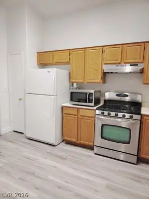 3305 Hillingdon Court, Las Vegas, NV 89129 Kitchen