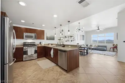 150 Las Vegas Boulevard 2004 Kitchen