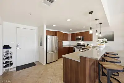 150 Las Vegas Boulevard 2004 Kitchen