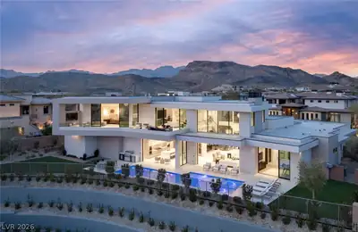 81 Hawk Ridge Drive, Las Vegas, NV 89135 