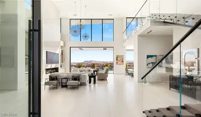81 Hawk Ridge Drive, Las Vegas, NV 89135 