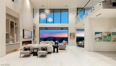 81 Hawk Ridge Drive, Las Vegas, NV 89135 