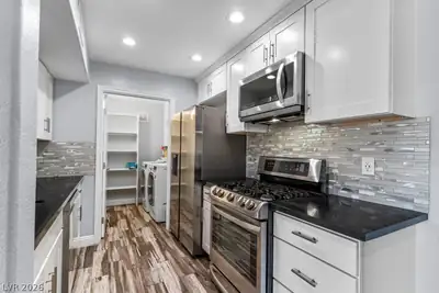 7885 West Flamingo Road 1053 Kitchen