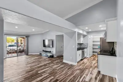 7885 West Flamingo Road 1053 Living Room