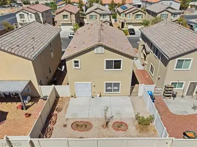 1620 Legato Falls Street, Las Vegas, NV 89115 Yard
