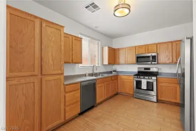 1137 Village Crossing Lane, Las Vegas, NV 89183 Kitchen