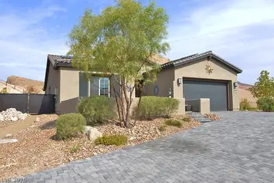 174 Crimson Cactus Avenue, Henderson, NV 89011 Front of Structure