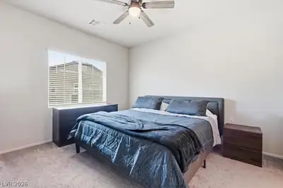 4660 Moonbow Avenue 101 Primary Bedroom