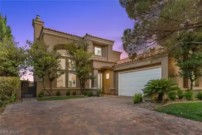 8371 Plum Creek Court Las Vegas, NV 89113