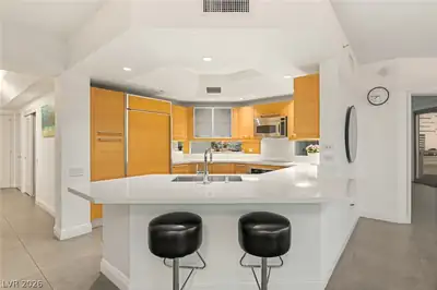 222 Karen Avenue 708 Kitchen