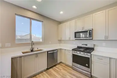 1014 Solemn Cactus Avenue, North Las Vegas, NV 89031 Kitchen