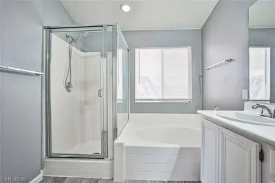 8986 Manalang Road, Las Vegas, NV 89123 Primary Bathroom