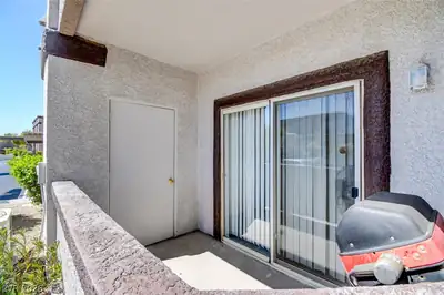 7255 West Sunset Road 1077 Patio