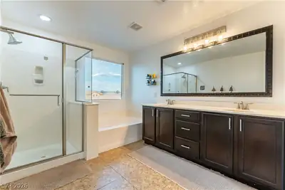 10570 Cranbrook Cross Street, Las Vegas, NV 89179 Primary Bathroom