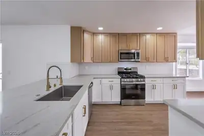 9529 Ruby Hills Drive, Las Vegas, NV 89134 Kitchen