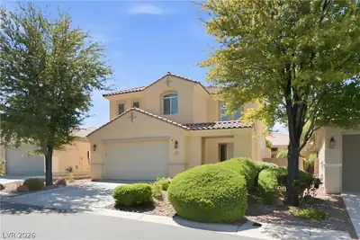 8305 Oakshire Street Las Vegas, NV 89131