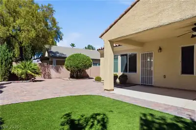8305 Oakshire Street, Las Vegas, NV 89131 Patio