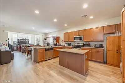 223 Heathrow Lake Avenue, North Las Vegas, NV 89084 
