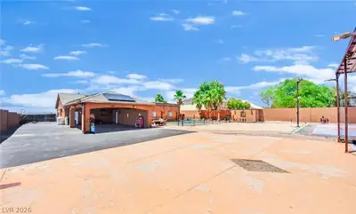 236 Vista Valley Street, Las Vegas, NV 89110 Yard