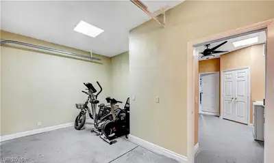 236 Vista Valley Street, Las Vegas, NV 89110 Garage