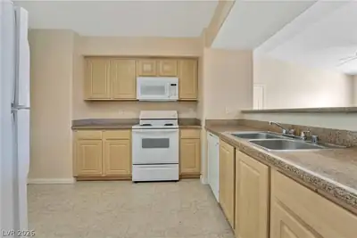 8000 Badura Avenue 2145 Kitchen