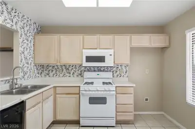 8612 Prairie Hill Drive Kitchen