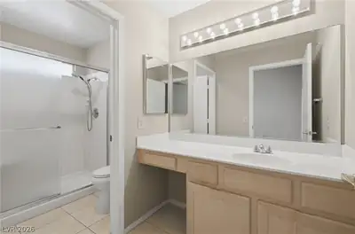8612 Prairie Hill Drive Primary Bathroom