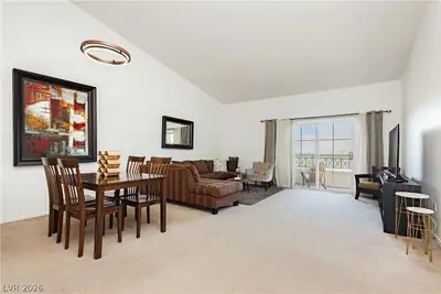 424 Pine Haven Street 203 Living Room