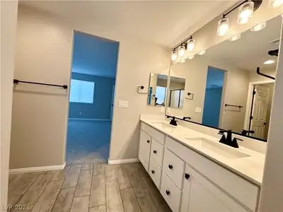 10216 Ullom Drive, Las Vegas, NV 89141 Primary Bathroom