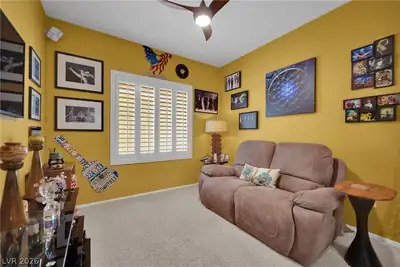 1811 Tiger Creek Avenue Bedroom