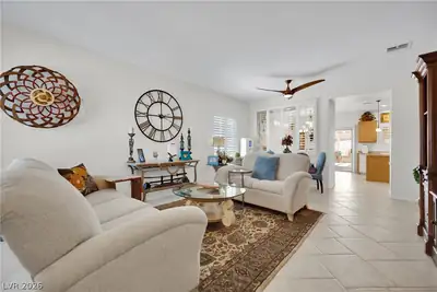 1811 Tiger Creek Avenue Living Room