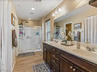 4650 Ranch House Road 22 Primary Bathroom