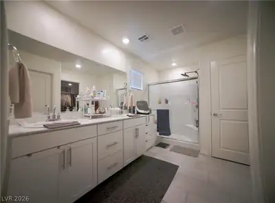 6155 Larimar Gold Street, Las Vegas, NV 89115 Primary Bathroom