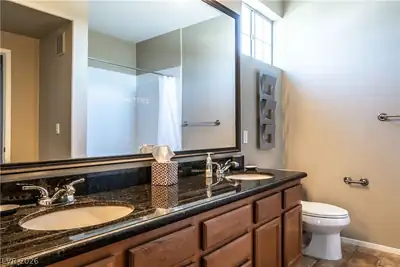 1709 King James Street 203 Bathroom