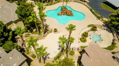 1709 King James Street 203 Pool