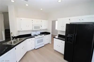 9450 Spellman Court, Las Vegas, NV 89123 Kitchen